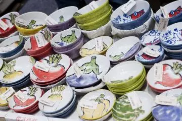 stall selling cooking utensils
