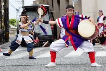 Fall in love with Okinawa's joy through Eisa
