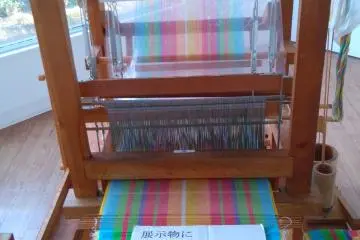Weaving the towels