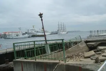 Reminder of 1995 Earthquake