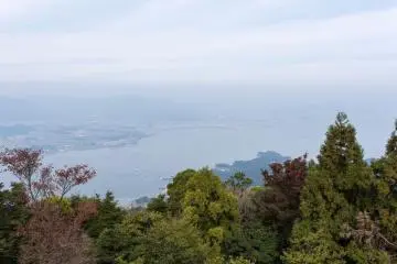 From where I started in the morning, you can see the tiny ferries