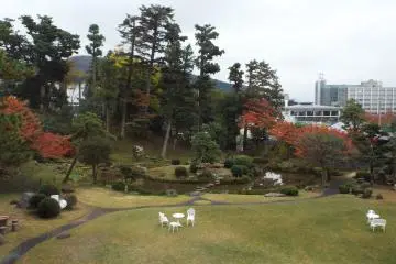 View of Horyuin Garden from balcony of Jinpukaku
