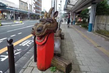 Dragon themed bench in Tottori City