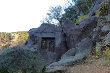 Buddhist stone statues