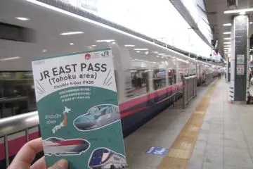 Ready to travel with the JR East Pass – Tohoku area (Photo: Anna van Dyk / JT)