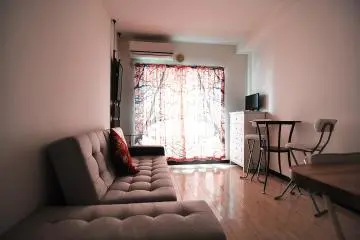 Lounge with sofa in the 7th floor apartment