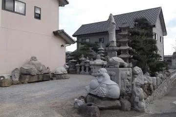 <p>A stoneyard near the museum</p>