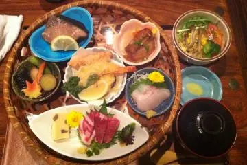 ชุดมื้อเที่ยงของที่ร้าน