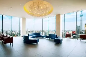 A stunning view from the lobby (Photo: The Gate Hotel Kaminarimon)
