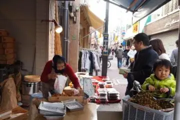 가족들의 모습이 많았습니다.