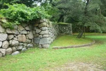 The central bailey's walls of Yoshida Castle