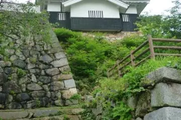 Yoshida Castle remains