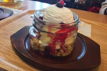 Everybody likes parfaits