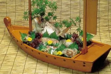 Funanori style sea bream sashimi (Photo: Ehime Prefecture)