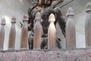 A guardian demon at the entrance to the Garan area
