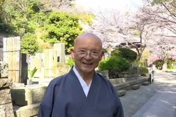 สัมผัสความเงียบสงบที่วัดเมียวฮอน-จิ 