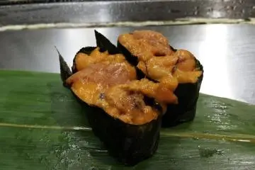 อูนิ (ไข่หอยเม่น)