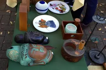Take a closer look and you will notice a plate with shunga  