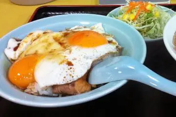 Yaki-buta-tamago-meshi