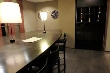 The hotel bar, 'Common Gull'
