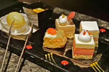 16 Ways To Get Romantic In Japan
