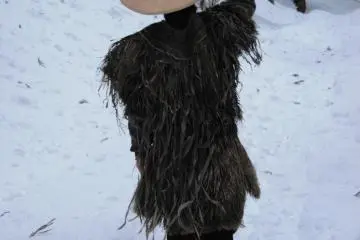 All wara or what? The "clothes" of people in the old days where well suited to cope with winter weather conditions