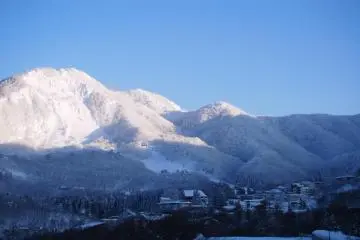 The mountains are calling in such nice weather conditions
