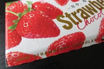 Meiji Strawberry Chocolate 