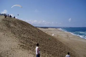 Tottori Sand Dunes (Photo: <a href="http://www.flickr.com/photos/qrncm138/4792830658/sizes/m/in/photostream/" target="_blank" rel="noreferrer noopener nofollow">Hirotaka Nishioka</a>)