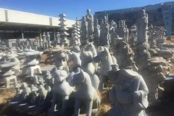 The Makabe Stone Lanterns 