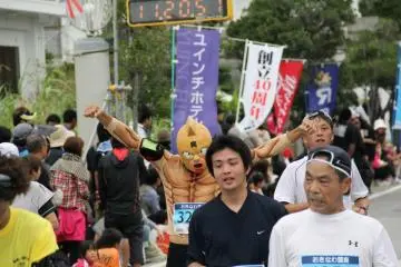 Some runners entertain with their fun costumes