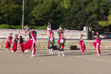 Dances performing in a public space near Himeji Castle