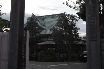 The gate from the street
