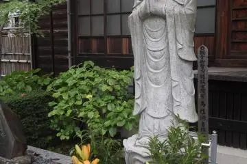 Another statue in the grounds