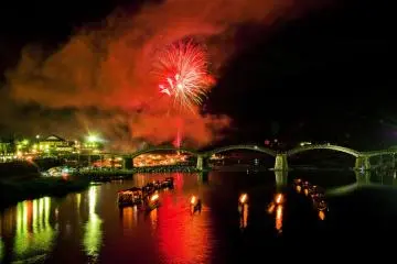 Nishiki River Water Festival (Photo: Yamaguchi Prefecture)