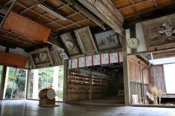 A drum waits for the priest to beat it