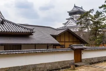 Kokura Castle Japanese Garden and the castle's main keep