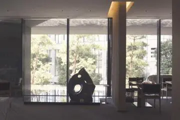 Artist's sculpture in the Origami restuarant