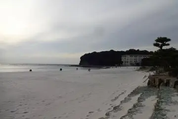 Wide, sandy beach at the doorstep