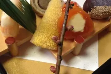 <p>ทั้งอาหารที่อร่อยที่สุด น้ำพุร้อนที่สบายและผ่อนคลายที่สุดมารวมกันอยู่ที่โชวะเอ็น</p>
