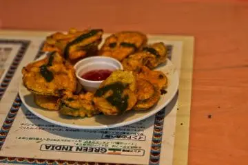 Vegetable pakora, which was a lot like a spiced vegetable tempura