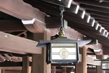 Lantern and wooden details