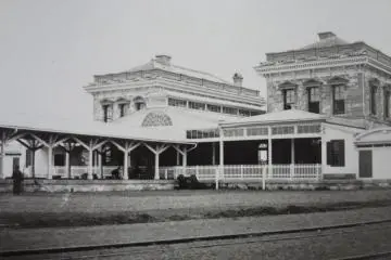 The original Shimbashi Station building (designed by American architect Richard P. Bridgens)