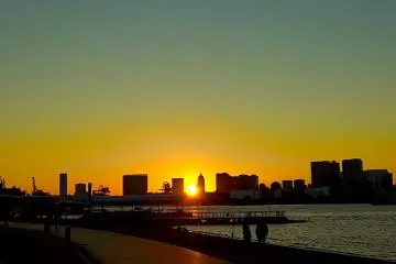 Hoàng hôn trên Odaiba