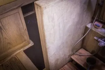 Un des kazoku-buro, ou bains familiaux, à l'intérieur du Daimaru Ryôkan