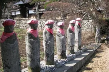 Jizo statues