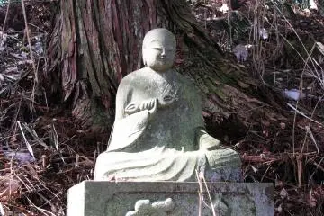 Budha statue near otera