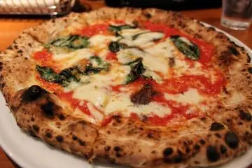 Big boned pizza at Da Bocciana Pizzeria