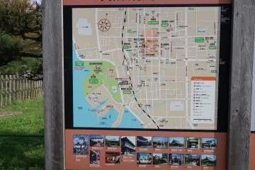 Map of the surrounding area