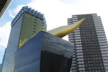 Saya biasanya kembali ke Gedung Asahi